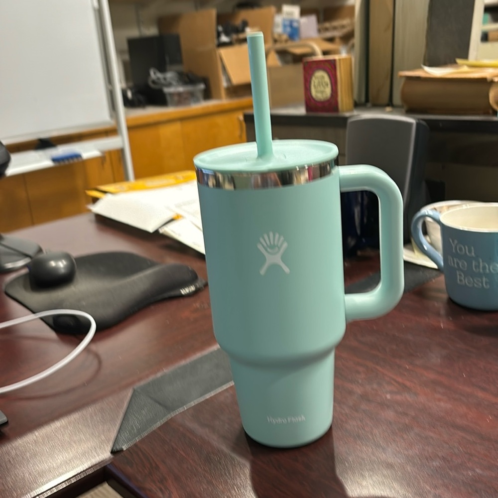 Hydro Flask 32 oz All Around™ Travel. Good Used Condition.